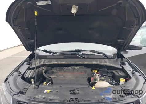 2018 Jeep Compass Altitude 4X4 z USA, uszkodzony, nr VIN 3C4NJDBBXJT325638